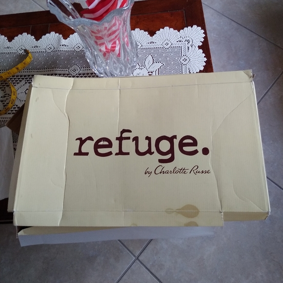 Refuge  ( By Charlotte Russe ) Boots - Picture 7 of 8